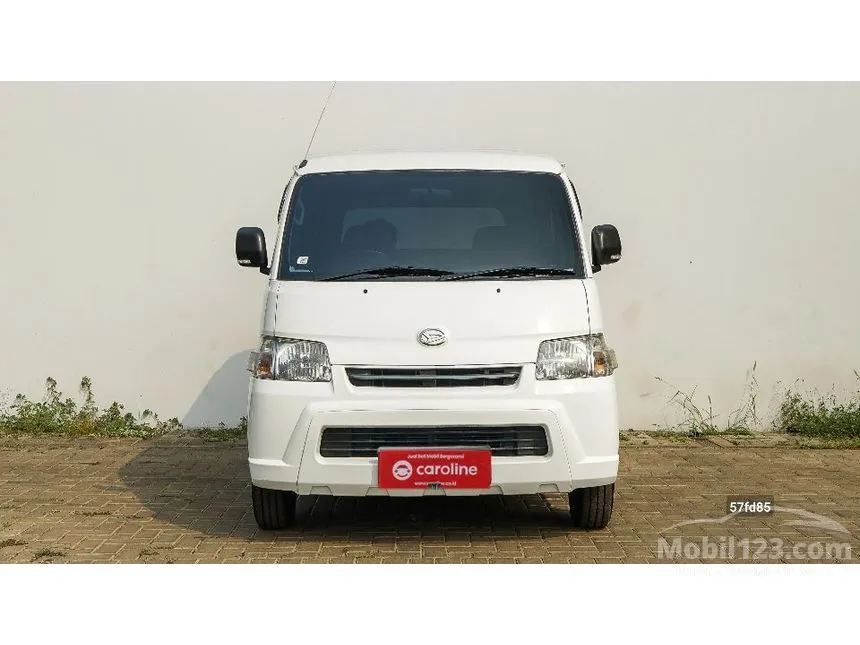 2022 Daihatsu Gran Max Mini Bus D Van