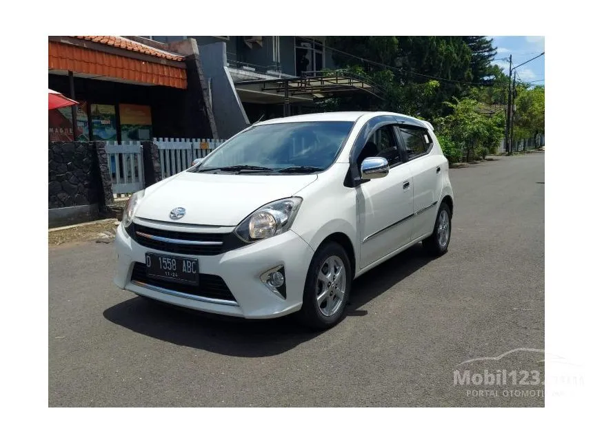 Jual Mobil Toyota Agya 2013 G 1.0 di Jawa Barat Automatic Hatchback Putih Rp 99.000.000