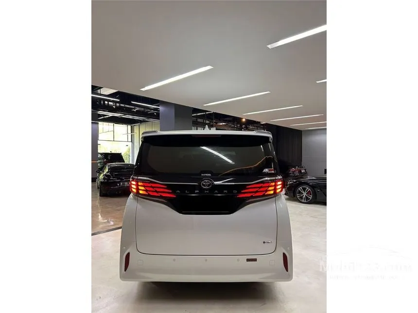 2024 Toyota Alphard HEV (Premium Color) MPV