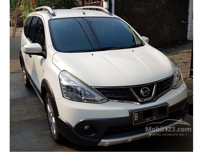 Jual Mobil Nissan Grand Livina 2014 X-Gear 1.5 di Jawa 