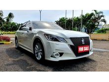 Toyota Crown Athlete 2.5 G AT 2013 White on Black CBU ATPM Japan Version - Low KM 30ribuan - Sangat Terawat