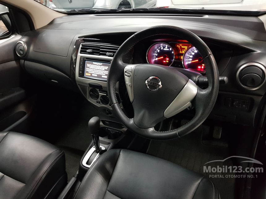 Jual Mobil Nissan Grand Livina 2014 Highway Star Autech 1 
