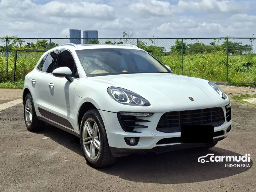 2015 Porsche Macan SUV