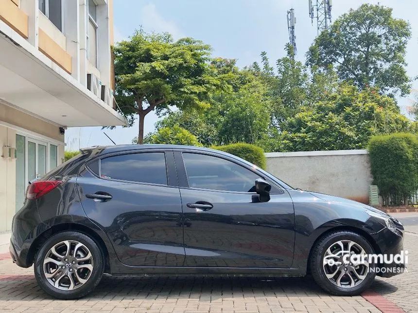 2016 Mazda 2 R Hatchback