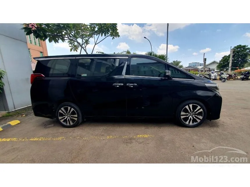 2018 Toyota Alphard G MPV