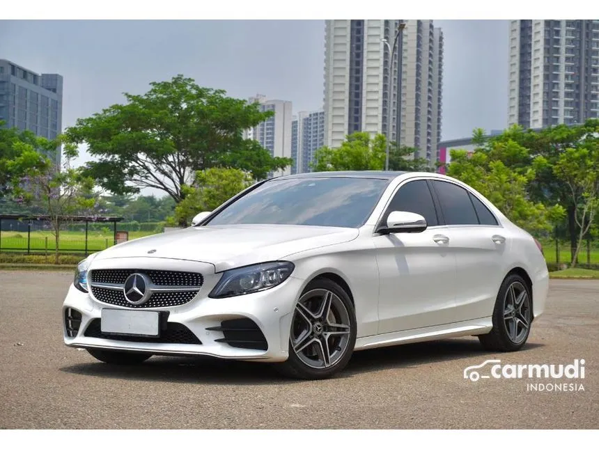 2019 Mercedes-Benz C300 AMG Line Sedan