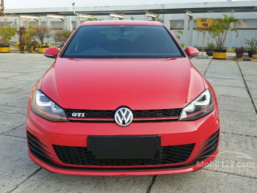 Jual Mobil  Volkswagen  Golf 2021 GTI 2 0 di DKI Jakarta 