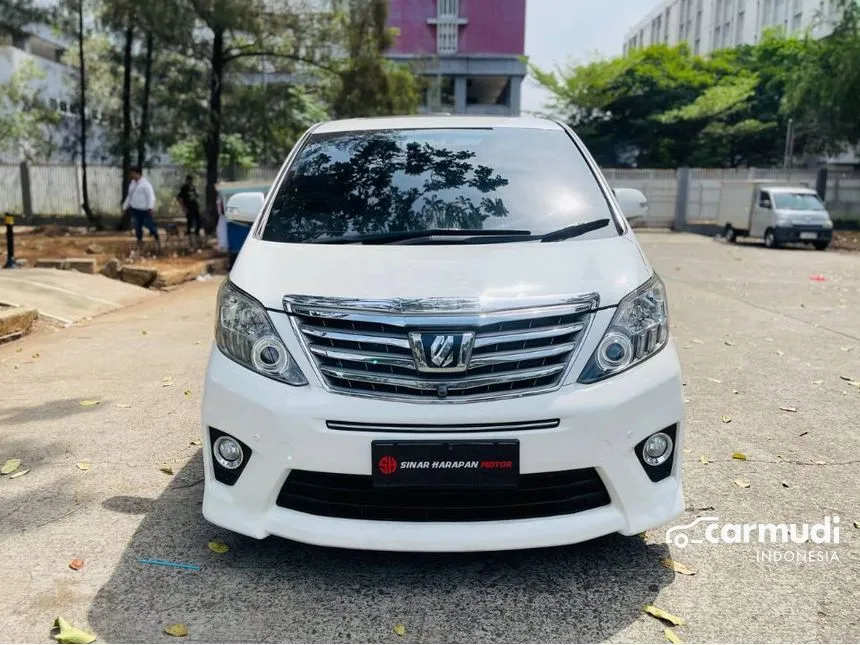 2013 Toyota Alphard SC MPV