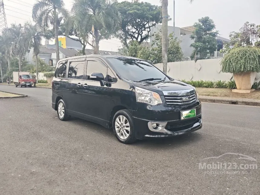 2014 Toyota NAV1 V Limited MPV