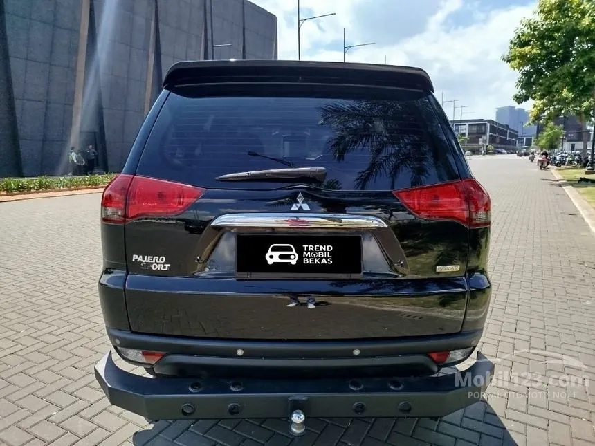 2015 Mitsubishi Pajero Sport Dakar 4X2 SUV