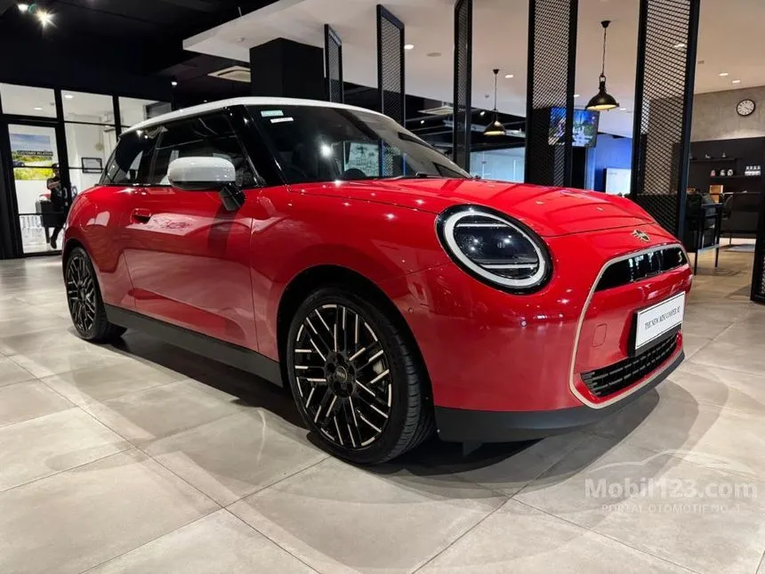 Jual Mobil MINI Cooper 2024 Cooper SE di Jawa Barat Automatic Hatchback Merah Rp 1.117.000.000