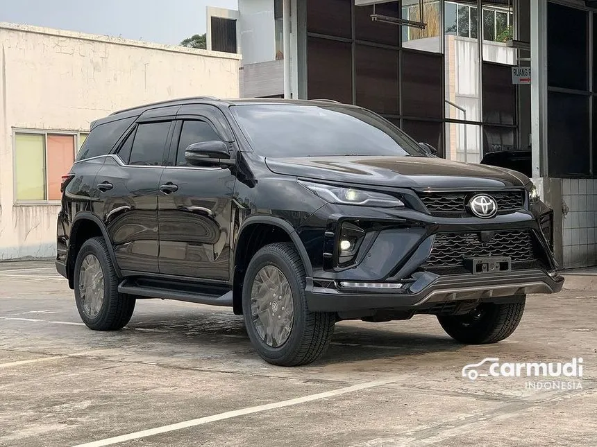 Jual Mobil Toyota Fortuner 2024 VRZ TSS GR Parts Aero Package 2.8 di Jawa Barat Automatic SUV Hitam Rp 570.500.000