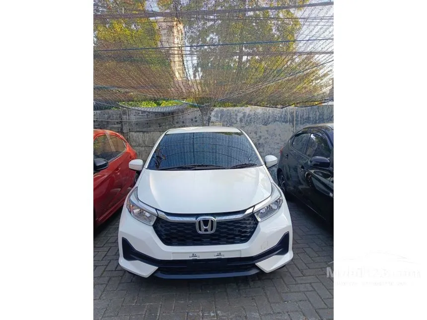 Jual Mobil Honda Brio 2023 E Satya 1.2 di Jawa Timur Manual Hatchback Putih Rp 168.100.000