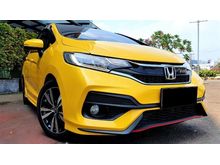 2018 Honda Jazz 1.5 RS Hatchback Kuning AT TV Floating FACELIFT - NEW MODEL GRESS LIKE NEW - LOW KM 8RIBUAN SUPER ANTIK - KREDIT MUDAH BISA DIBANTU