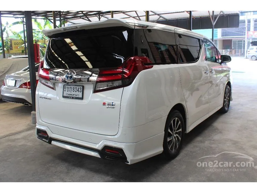 2015 Toyota Alphard HYBRID E-Four Van