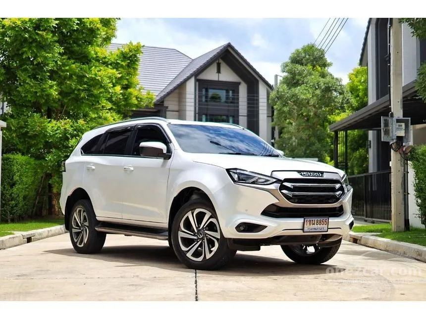 2022 Isuzu MU-X Ultimate SUV