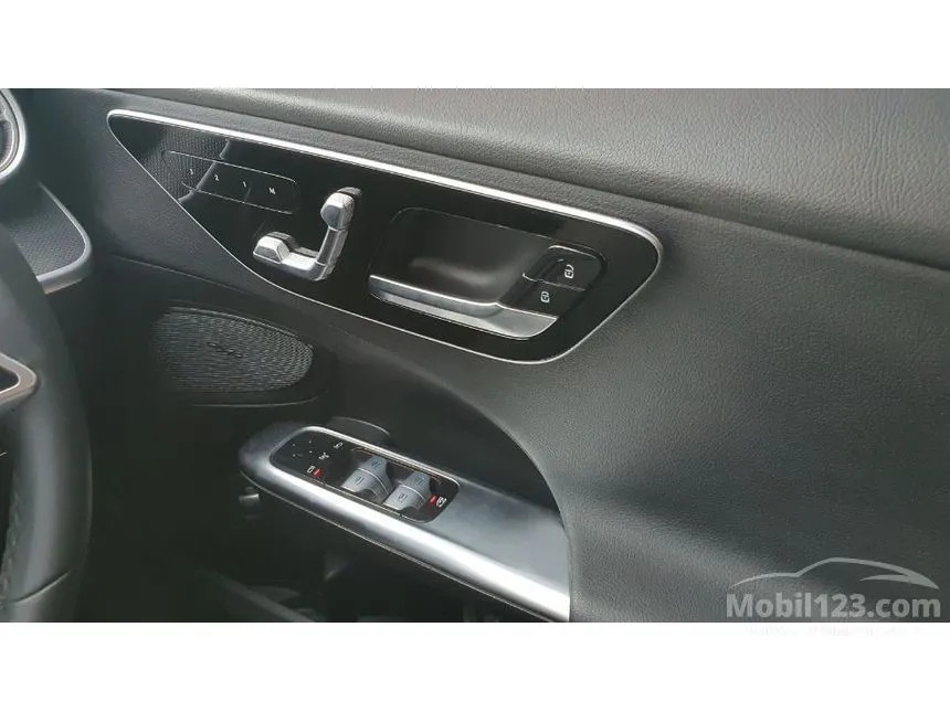 2022 Mercedes-Benz C200 Avantgarde Line Sedan