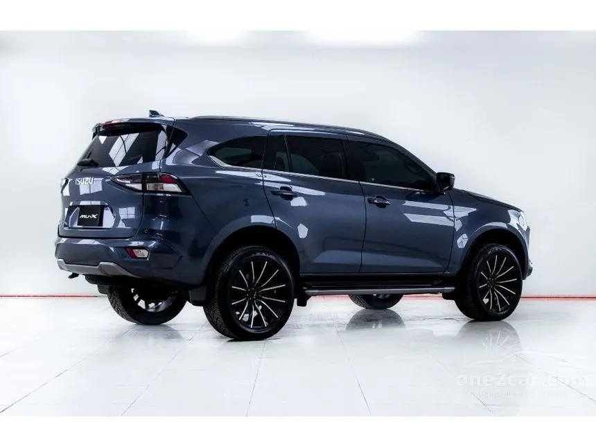 2021 Isuzu MU-X Ultimate SUV