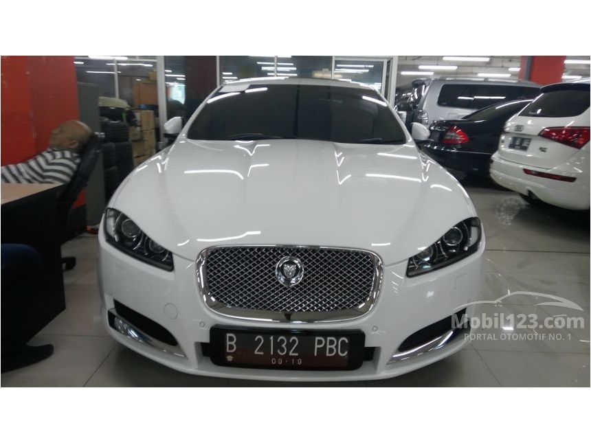 Jual Mobil  Jaguar  XF 2019  Prestige 2 0 di DKI Jakarta 