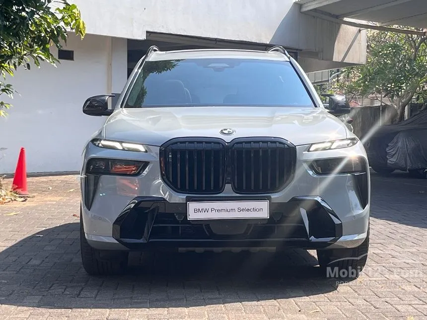 2023 BMW X7 xDrive40i M Sport SUV