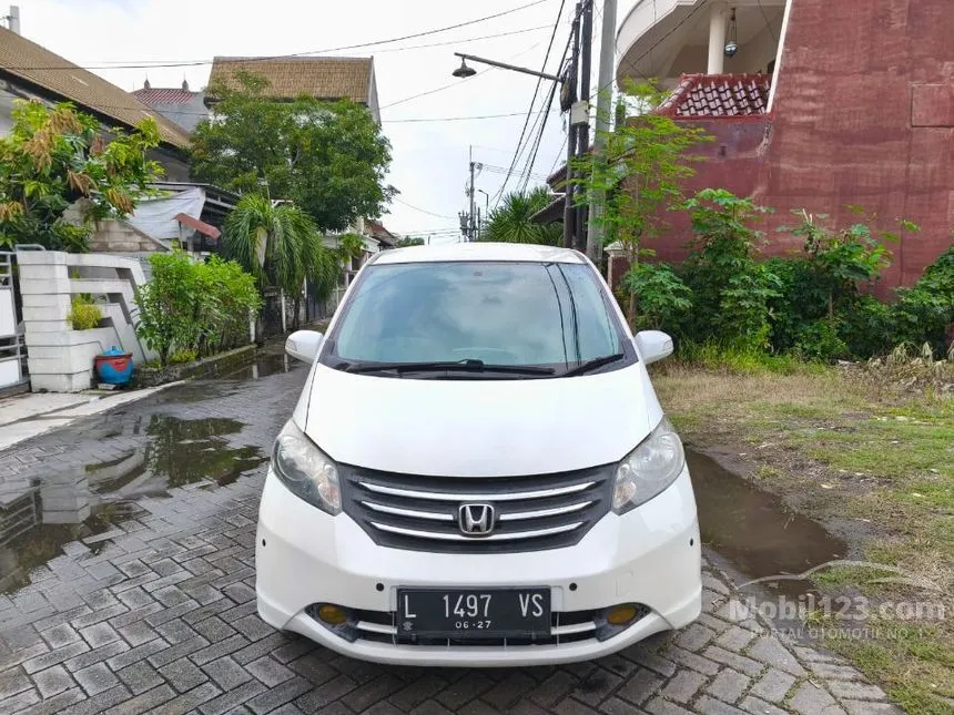 Jual Mobil Honda Freed 2011 1.5 di Jawa Timur Automatic MPV Putih Rp 132.000.000