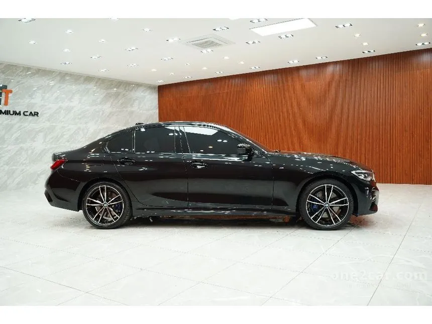 2020 BMW 330e M Sport Sedan
