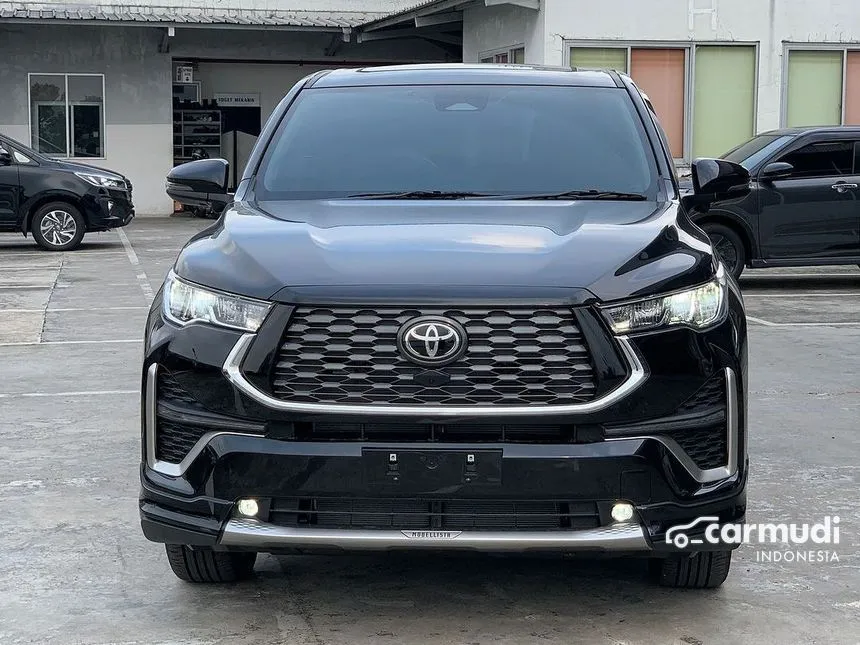 Jual Mobil Toyota Kijang Innova Zenix 2024 Q HV TSS Modellista 2.0 di Kalimantan Barat Automatic Wagon Hitam Rp 530.000.000