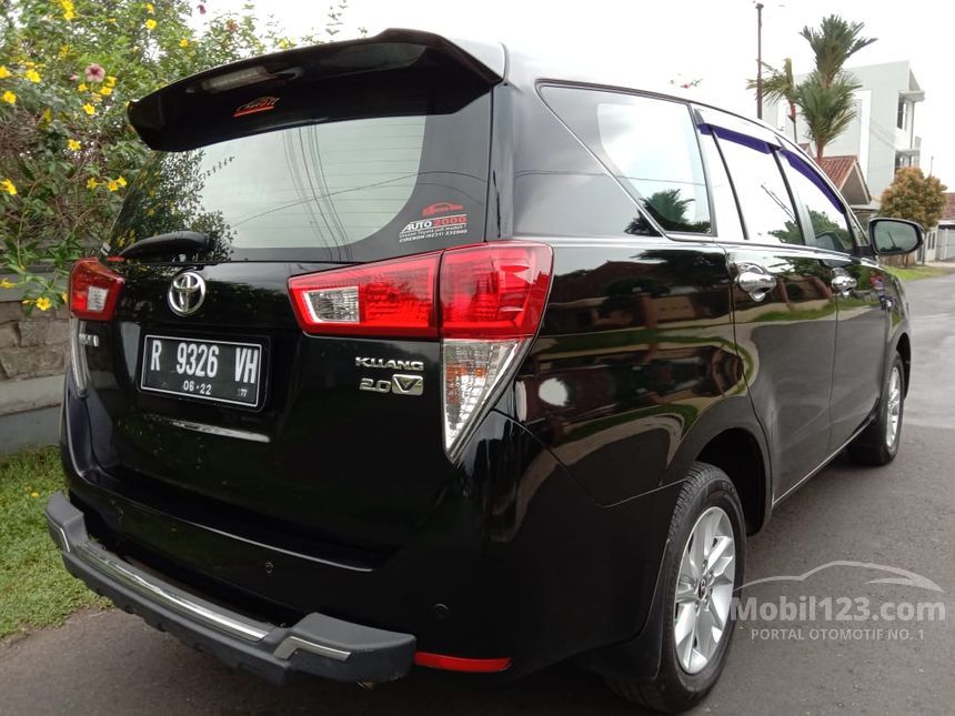 Jual Mobil Toyota Kijang Innova 2016 V 2.0 di Jawa Tengah 