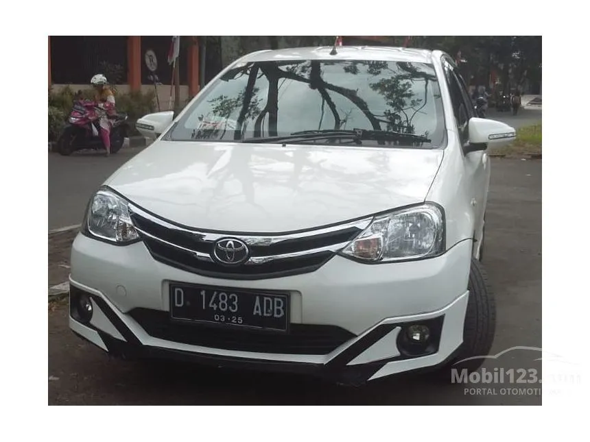 Jual Mobil Toyota Etios Valco 2015 G 1.2 di Jawa Barat Manual Hatchback Putih Rp 106.000.000