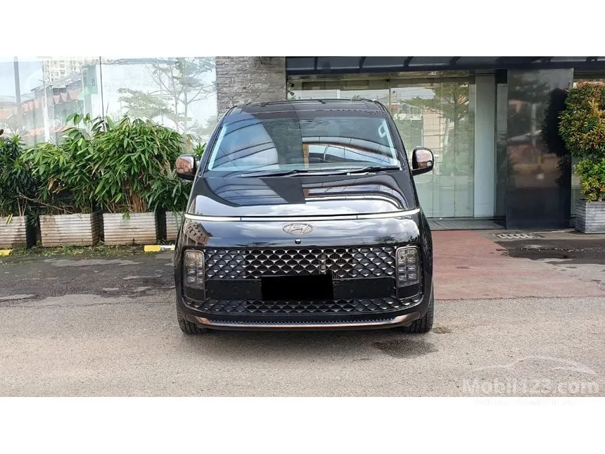 2021 Hyundai Staria Signature 7 MPV