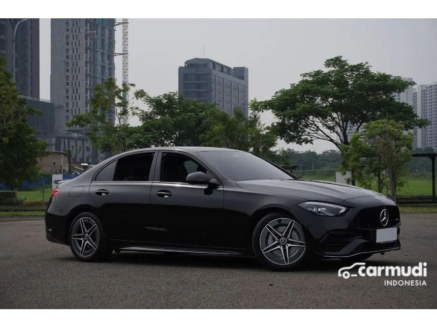 2022 Mercedes-Benz C300 AMG Line Sedan