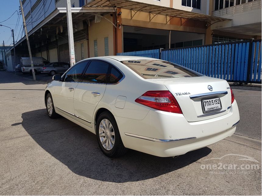 Nissan teana 2010 года