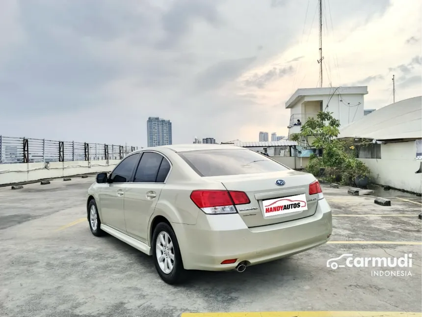 2010 Subaru Legacy 2.0i Sedan