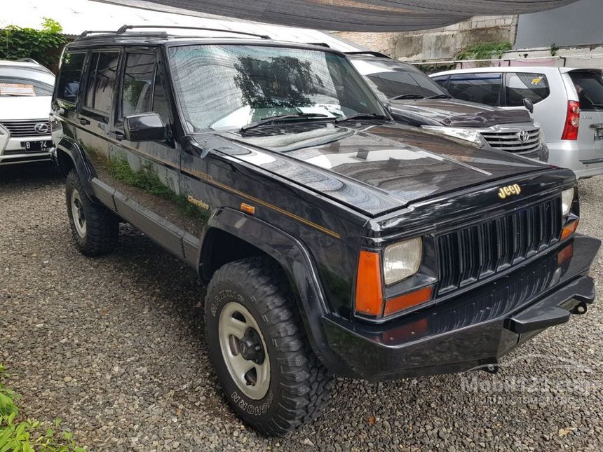  Jual Mobil Jeep Cherokee  1995 4 0 di DKI Jakarta Automatic 