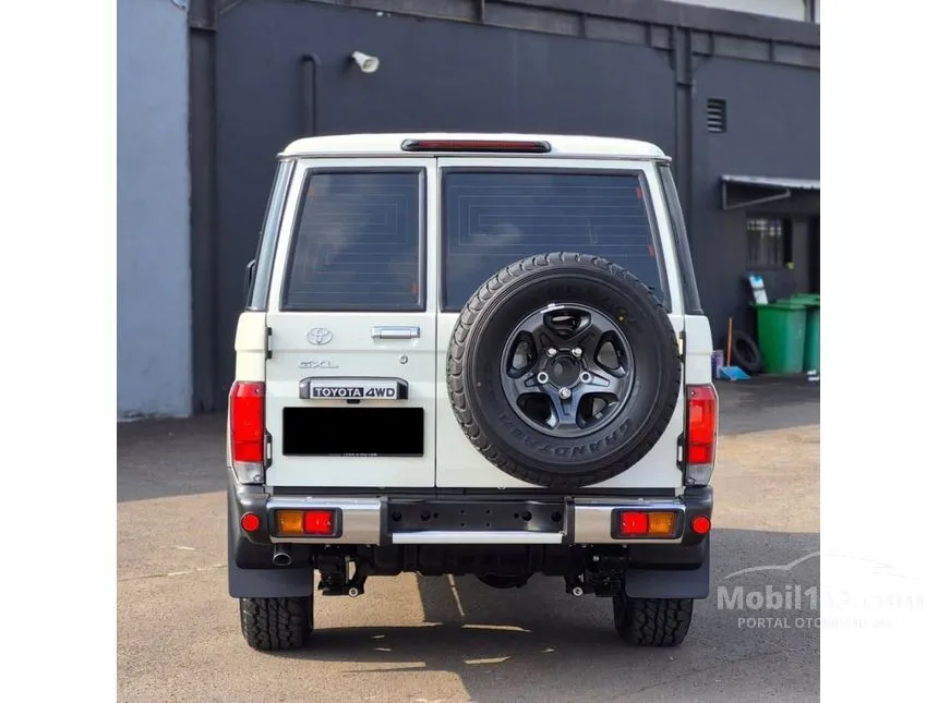 2026 Toyota Land Cruiser 70 GXL SUV