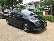 2017 Honda Jazz 1.5 (ปี 14-18) RS i-VTEC Hatchback AT