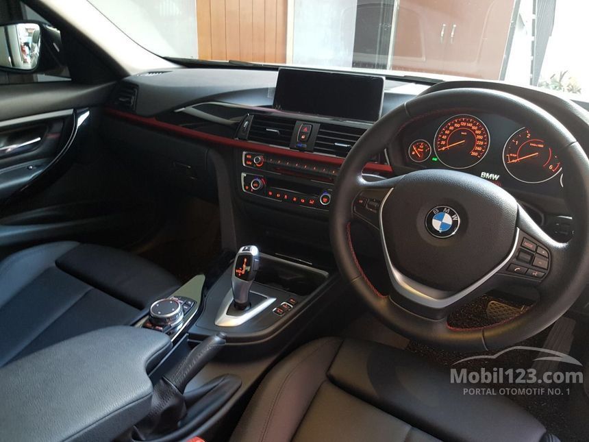 2015 BMW 320d Sport Sedan