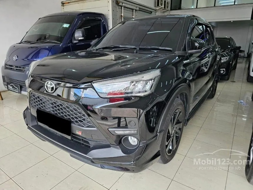 Jual Mobil Toyota Raize 2022 GR Sport 1.0 di Jawa Timur Automatic Wagon Hitam Rp 236.000.000