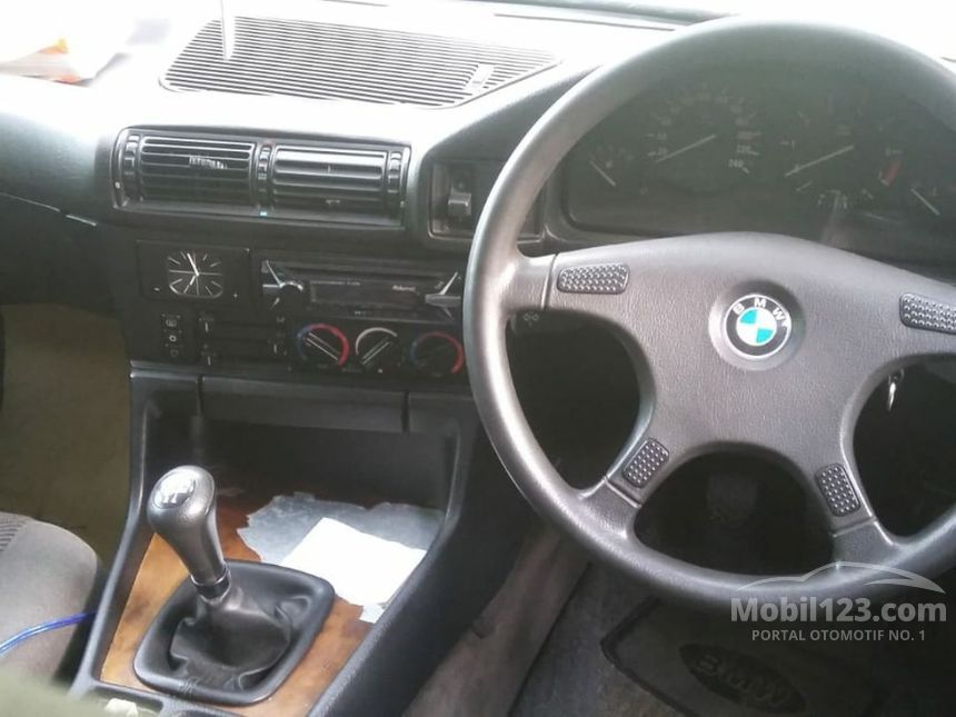 1994 BMW 520i E34 2.0 Manual Sedan