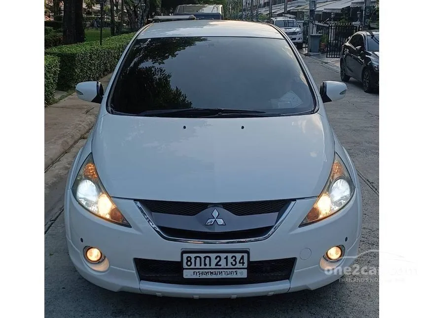 2010 Mitsubishi SPACE WAGON GT Wagon