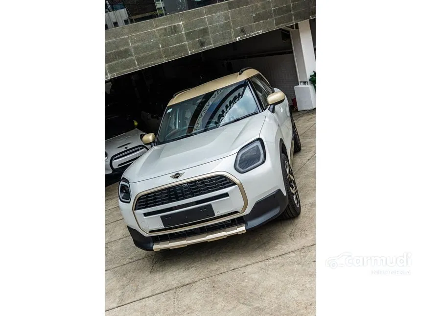 Jual Mobil MINI Countryman 2024 Favoured Trim C 1.5 di Jambi Automatic SUV Putih Rp 1.214.000.000