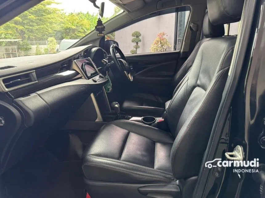 2021 Toyota Kijang Innova Venturer MPV