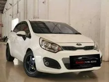 Kia Rio 1.4 AT 2013 Putih TDP 23jt Kondisi Mobil Istimewa Bergaransi dan Dijamin Siap Pakai
