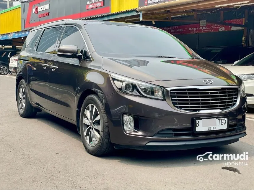 2017 KIA Grand Sedona MPV