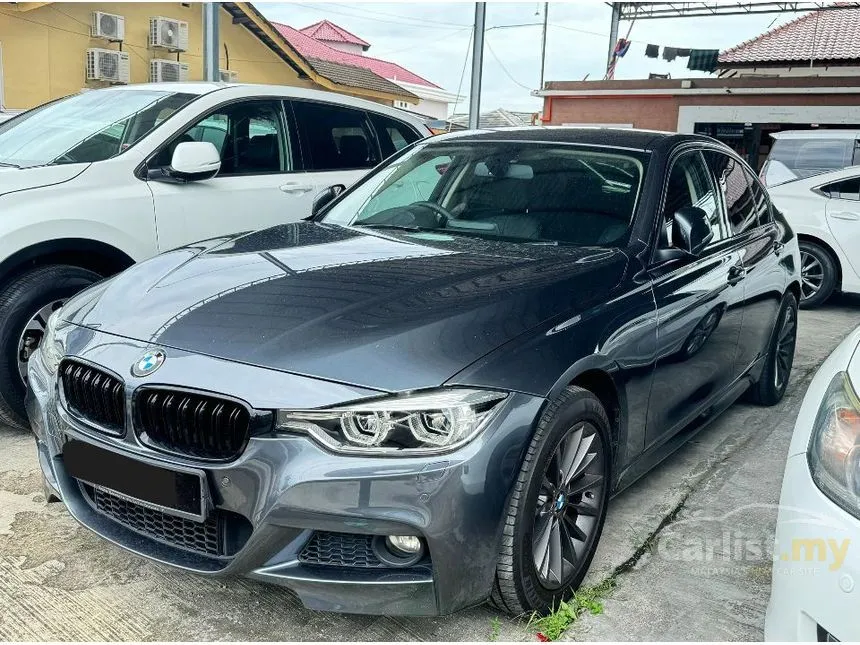 2016 BMW 318i Luxury Sedan