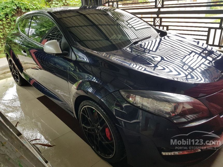 Jual Mobil Renault Megane 2013 RS 265 RB8 2.0 di Sumatera Jual Mobil Renault Megane 2013 RS 265 RB8 2.0 di Sumatera
