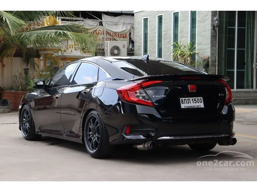 2019 Honda CIVIC Turbo RS Sedan