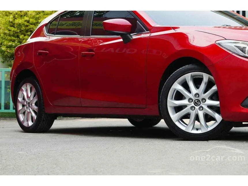 2016 Mazda 3 S Sports Hatchback