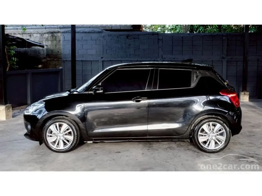 2023 Suzuki SWIFT GLX Hatchback