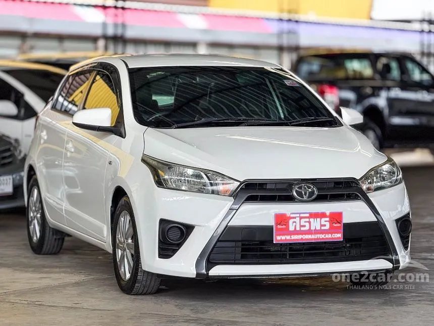 2014 Toyota YARIS E Hatchback